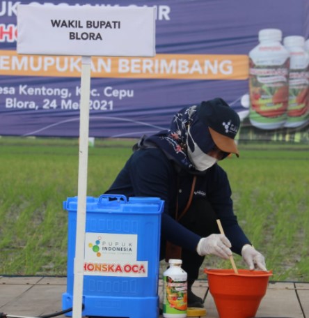 Wakil Blora, Tri Yuli Setyowati, ST, MM bersama Ir. Bob Indiyarto Direktur Produksi Pupuk Indonesia