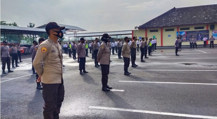 Kabag Sumda Polres Blora Kompol Sunarso, SH, MH menyampaikan kepada seluruh jajaran Polres Blora, agar setiap anggota Polres Blora bisa menjadi contoh dan pelopor dalam kehidupan.