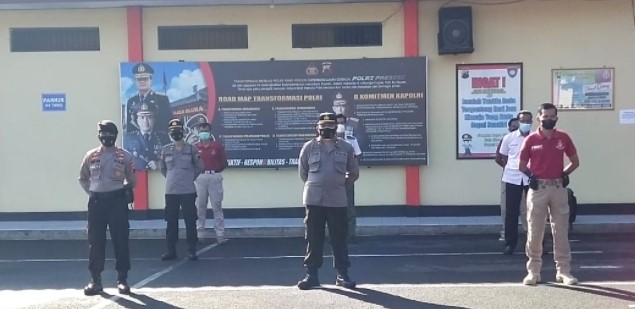 Kabag Sumda Polres Blora Kompol Sunarso, SH, MH bersama Pejabat Utama Polres Blora, para kasi, kanit serta anggota dan PNS Polres Blora menekankan kepada anggota tentang pentingnya protokol kesehatan, menyikapi meningkatnya kasus Covid-19 di Kabupaten Blora