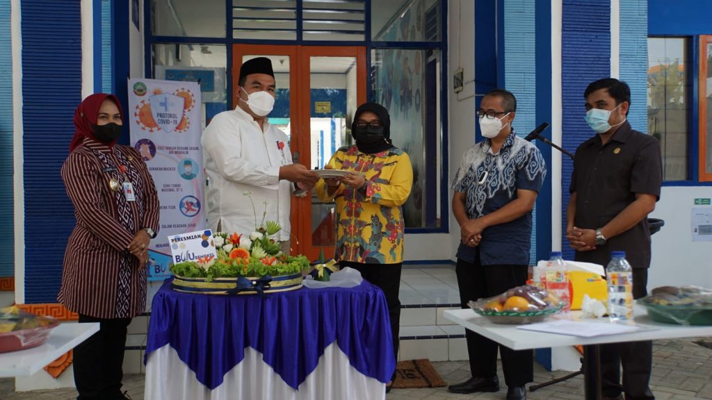 Bupati Arief Rohman meresmikan pembukaan Bengkel Mobil “BWU” yang merupakan unit usaha baru milik Perusahaan Umum Daerah (Perumda) Blora Wira Usaha, Jumat (8/10).