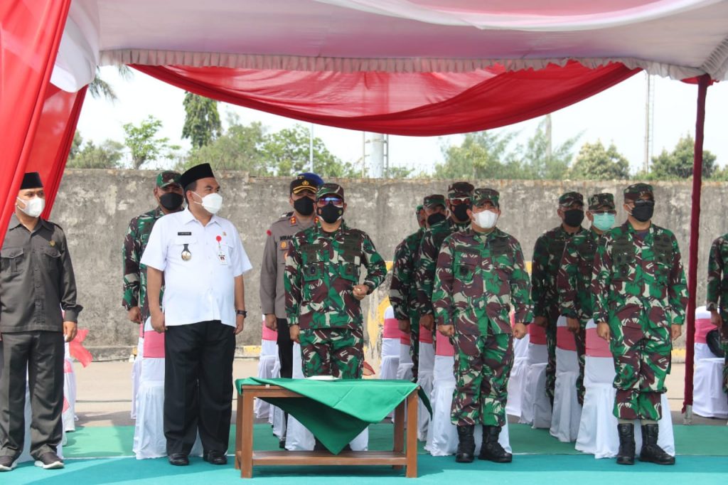 Upacara keberangkatan Satgas Pamtas RI-PNG Statis Sektor Selatan Yonif 410 Alugoro TA 2021/2022 di Dermaga Terminal Penumpang, Pelabuhan Tanjung Emas, Semarang dihadiri oleh Panglima Kodam IV Diponegoro, Mayjen TNI Rudianto bersama Bupati Arief Rohman, Dandim 0721 Blora, Kapolres Blora, Wakil Ketua DPRD Blora, pada Rabu (20/10).