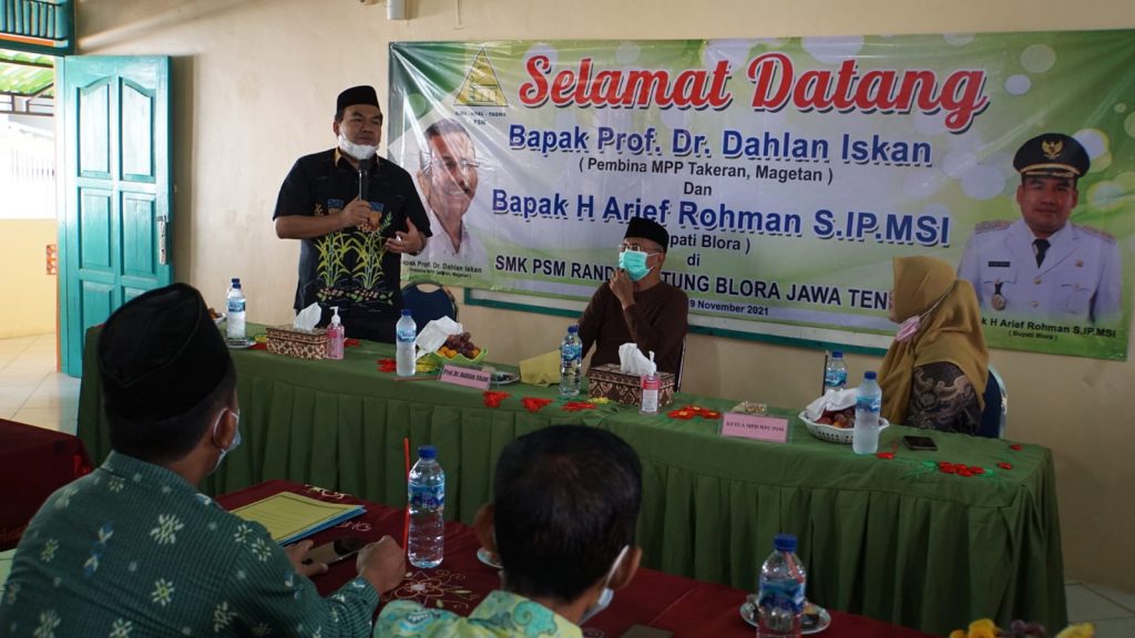 Mantan Menteri BUMN tahun 2011-2014, Prof. Dr. Dahlan Iskan dukung PSM Randublatung menjadi sekolah berkualitas internasional, Jumat (19/11).