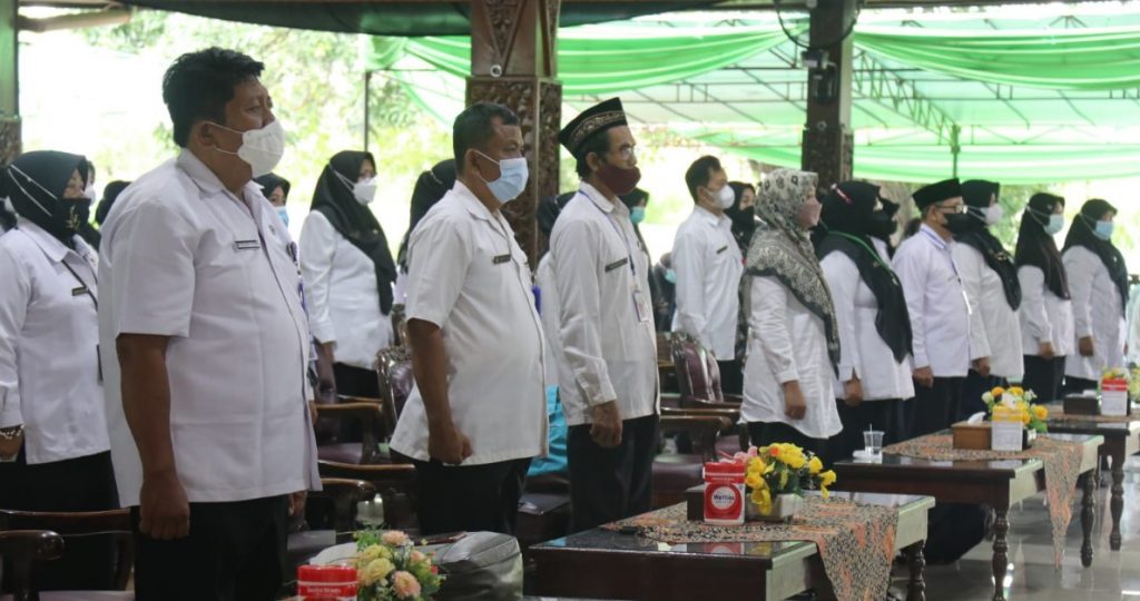 Total 289 Kepala Sekolah TK, SD dan SMP di lingkungan Pemerintah Kabupaten Blora menerima SK, di Pendopo Rumdin, pada Rabu (16/2).