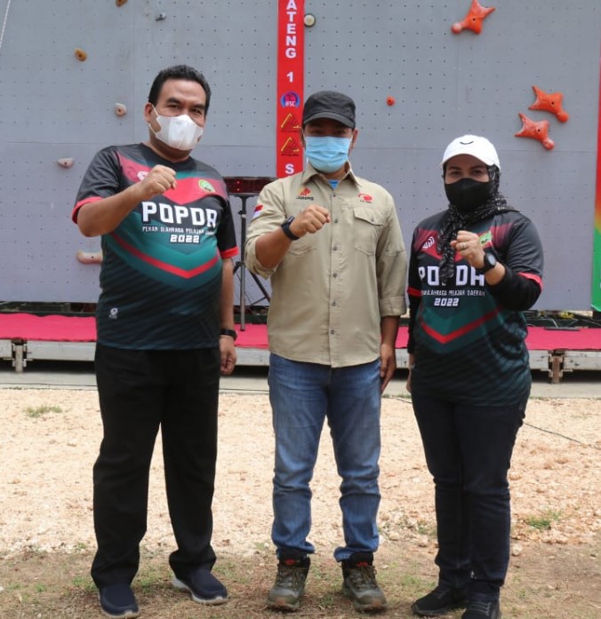 Bupati Resmikan Wall Climbing dan Buka Sirkuit Panjat Tebing Jateng Seri I di Blora