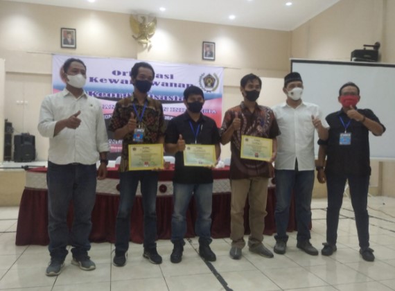 Wakil Wali Kota (Walkot) Semarang Ir Hevearita Gunaryanti Rahayu, SSos, memberikan apresiasi positif penyelenggaraan Orientasi Kewartawanan dan Keorganisasian (OKK) yang digelar oleh Forum Wartawan Lokal Jateng (FWLJ) bekerjasama dengan Persatuan Wartawan Indonesia (PWI) Provinsi Jawa Tengah, di Aula Kecamatan Candisari Kota Semarang, Sabtu (5/3/2022).