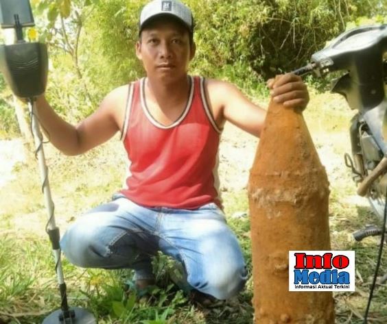 Kumaidi (36) warga di dukuh Karanglegi Desa Patalan, Kec / Kab. Blora, Jawa Tengah, menemukan benda mirip mortir/bom, pada Sabtu (06/8/2022).
