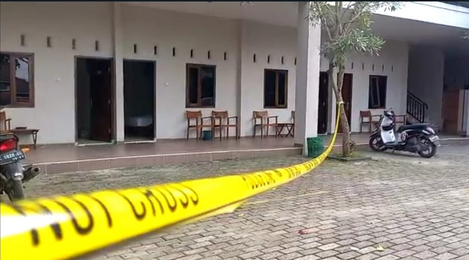 TEWAS DI KAMAR HOTEL