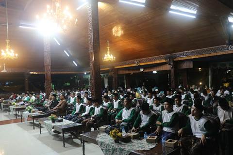Sebanyak 350 kader NU Blora ikuti jalan sehat menuju 1 Abad Nahdlatul Ulama (NU) di Kota Solo Minggu (22/1/2023).