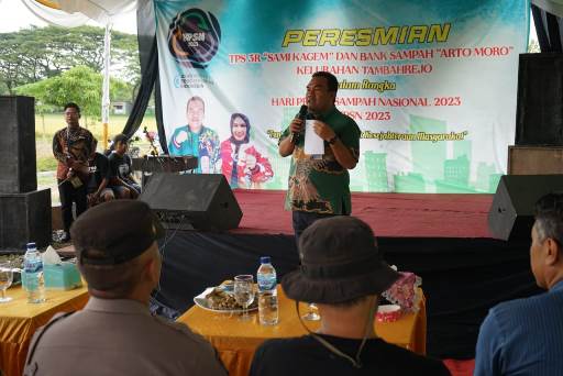 Bupati Arief Rohman saat memberikan sambutan TPS 3R dan Bank Sampah di Kelurahan Tambahrejo, Selasa (21/2/2023).