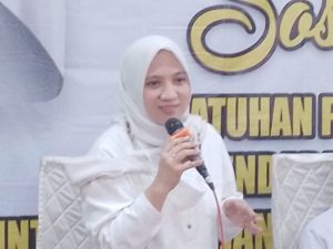 Anggota Komisi C DPRD Provinsi Jawa Tengah, Padmasari Mestikajati, saat menghadiri 'Sosialisasi Kepatuhan Pembayaran Pajak Kendaraan Bermotor Untuk Menunjang Pembangunan Jawa Tengah', di Resto Joglo Blora.