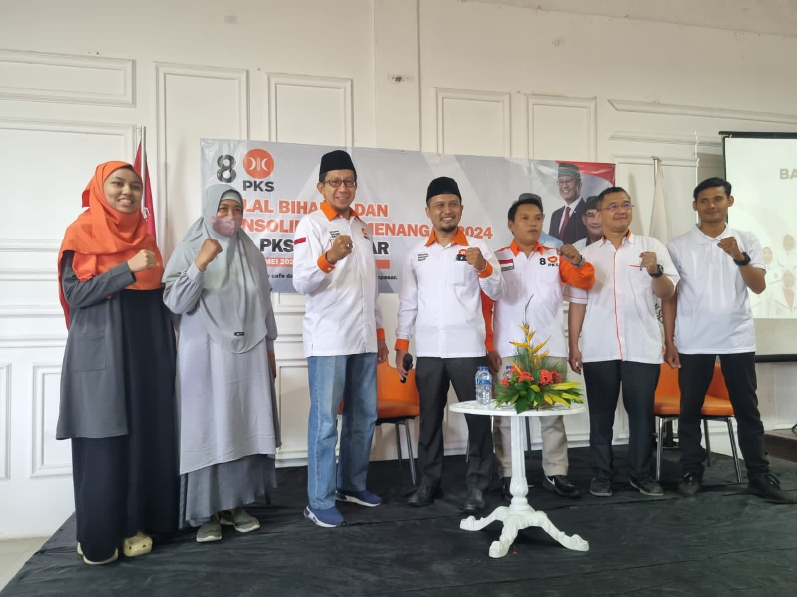 Ketua DPD PKS Kota Denpasar, Ilham Ahmad, optimistis partainya akan meraih sedikitnya 5 kursi di DPRD Kota Denpasar pada Pemilihan Umum (Pemilu) 2024 mendatang.