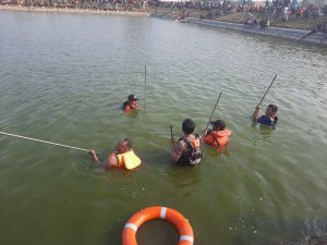 BPBD Blora dan Tim Gabungan saat mencari korban di Embung Botoreco, Kunduran Blora, Kamis (1/6/2023).