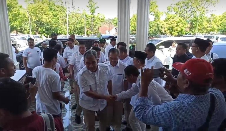 Ketua DPD Gerindra Jawa Tengah, Abdul Wachid saat menghadiri acara konsolidasi internal partai di Larasati Blora, Jumat (9/6/2023).