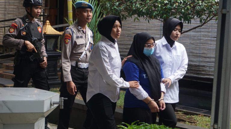 Satreskrim Polres Purbalingga berhasil mengungkap kasus penipuan dan penggelapan yang dilakukan seorang perempuan terhadap tujuh orang korban