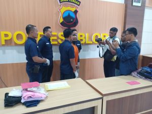 Satreskrim Polres Blora berhasil menangkap seorang pria berinisial S (54) yang tega mencabuli anak di bawah umur.