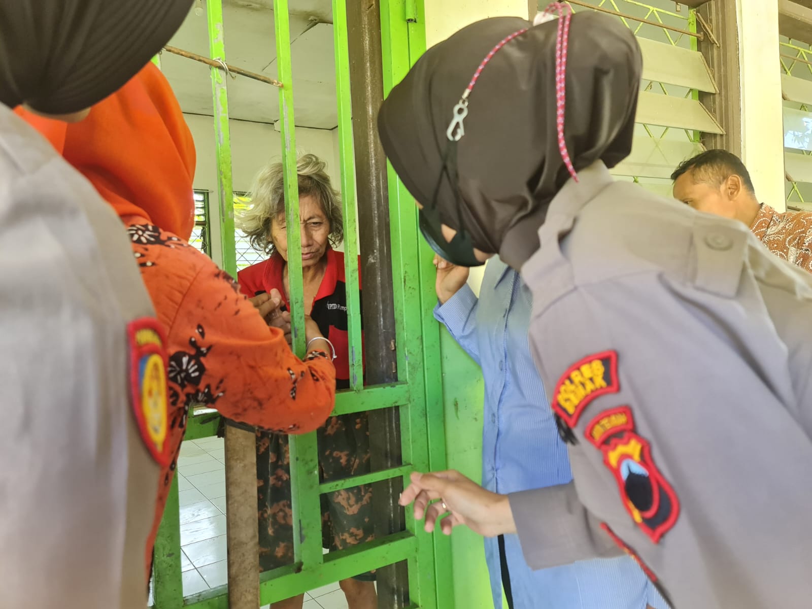 Menyambut HUT Polwan ke-75, Polwan Polres Demak melaksanakan kegiatan Baksos di Rumpelsos Kabupaten Demak, Kamis (27/7/2023).