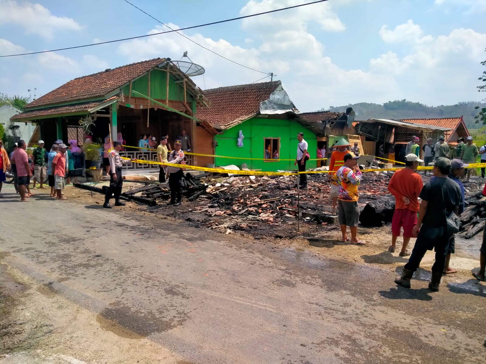 Rumah milik Lusmiyatun warga Dukuh Katesan, RT 02 RW 05 Desa Janjang, Kecamatan Jiken, Kabupaten Blora terbakar.