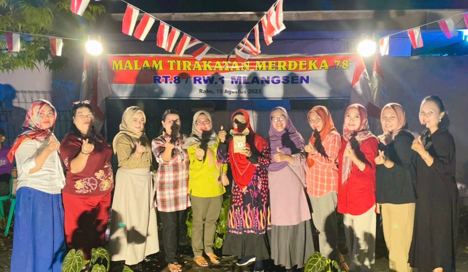 Warga RT 08/01 Kelurahan Mlangsen, Kec/Kab Blora, menggelar doa bersama malam 17 Agustus 2023, di Jalan Manggar, belakang Asrama Kodim 0721/Blora.