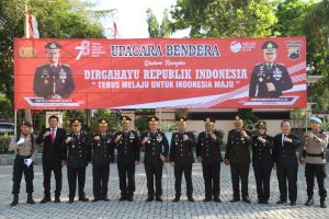 Upacara bendera Hari Kemerdekaan Republik Indonesia yang ke-78 di halaman depan Mapolresta Pati, Kamis (17/8/2023), juga dihadiri oleh seluruh personel Polres beserta ASN Polresta Pati.