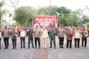 Wali kota Semarang Hevearita Gunaryanti Rahayu usai Apel Siaga Antisipasi Dampak El Nino di Kota Semarang tahun 2023 dan Launching RT Smart, di Balaikota Semarang, Jumat (18/8/2023) sore. 