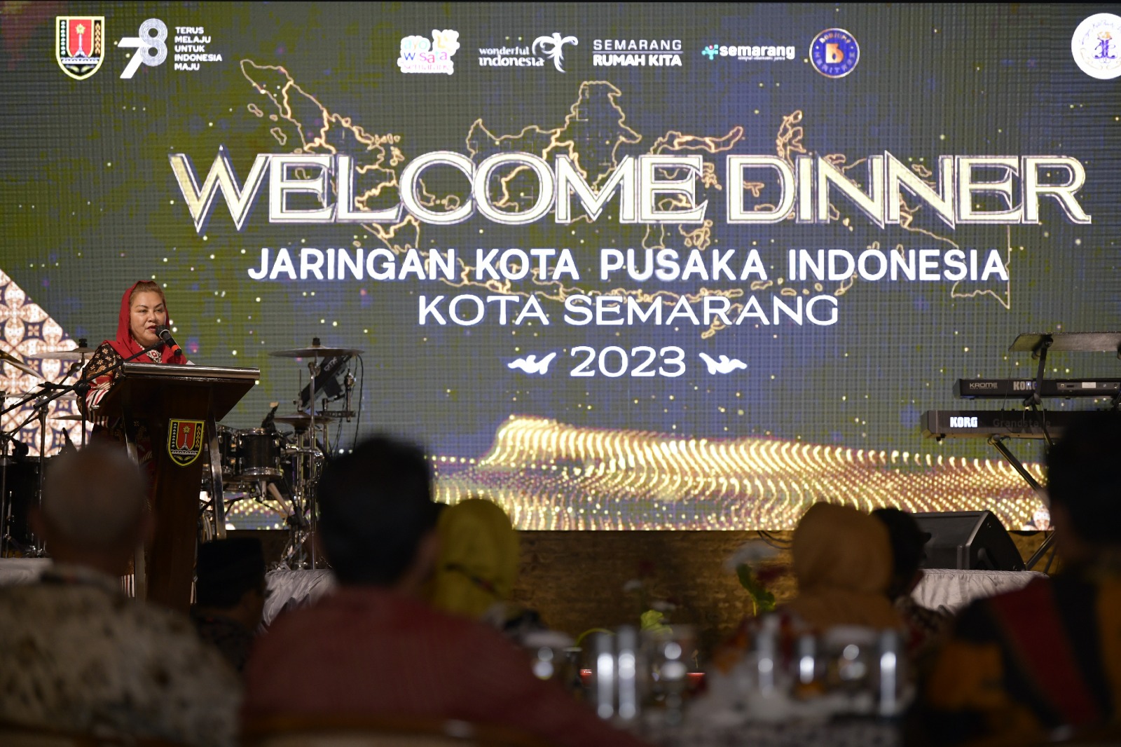 Mbak Ita, sapaan akrab wali kota mengucapkan selamat datang kepada para peserta Rakernas X Jaringan Kota Pusaka Indonesia (JKPI). Rakernas X JKPI yang berlangsung mulai 22 - 25 Agustus 2023 dipusatkan di Kota Lama.