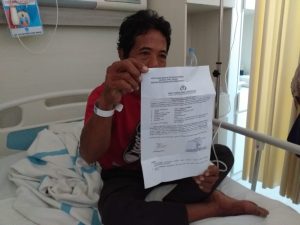 Simpatisan Partai Demokrasi Indonesia Perjuangan (PDIP) Kota Semarang, Suparjiyanto (46) korban pemukulan anggota DPRD dari Partai Gerindra saat ditemui wartawan di RS Pantiwoloso Citarum, Sabtu (9/9/2023).