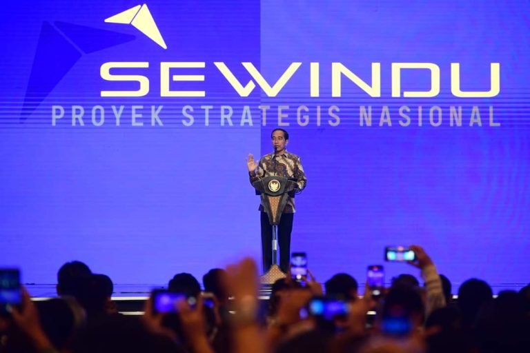 Presiden Joko Widodo saat menghadiri acara Sewindu PSN di Mal Kota Kasablanka, Jakarta, pada Rabu, 13 September 2023.
