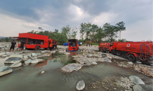 Truk tactical disaster support vehicle, alat water treatment olah air keruh jadi manfaat, Jumat (13/10).