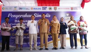 Wali Kota Semarang, Hevearita Gunaryanti Rahayu mendampingi Pj Gubernur Jateng, Nana Sudjana di Semarang, Senin (15/1/2024).