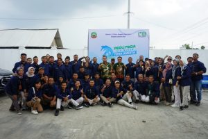 Jajaran direksi dan karyawan PDAM Blora saat launching Si Tampan di area Gudang Banyu Jiken, Kecamatan Jiken-Blora, Kamis (1/2/2024).