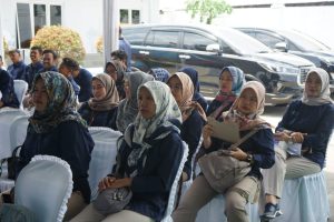 Jajaran karyawan PDAM Blora saat launching Si Tampan di area Gudang Banyu Jiken, Kecamatan Jiken-Blora, Kamis (1/2/2024).