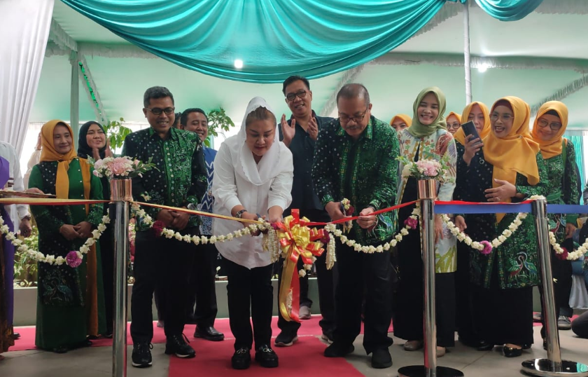 Wali Kota Semarang, Hevearita Gunaryanti Rahayu saat meresmikan Rumah Sakit (RS) Cepoko di Kecamatan Gunungpati, Kota Semarang pada Rabu (7/2/2024).