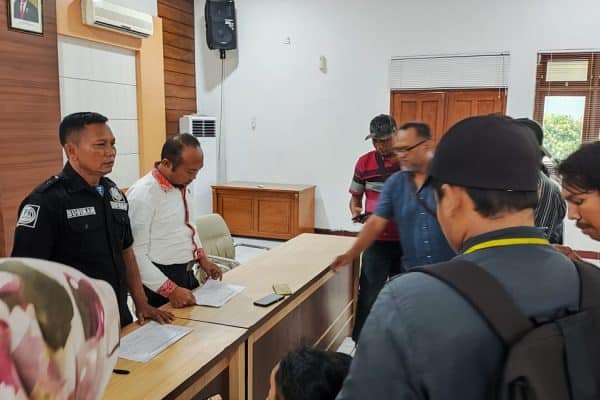 Kasi Humas Polres Blora AKP Sugiman saat konferensi pers di Aula Arya Guna Polres Blora, Selasa (02/4/2024).