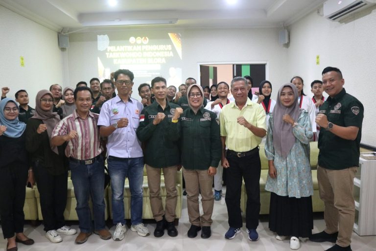 Apt. Dadang Kun Septianto, S.Farm., dikukuhkan kembali sebagai Ketua pengurus Taekwondo Indonesia Kabupaten Blora periode tahun 2024-2028