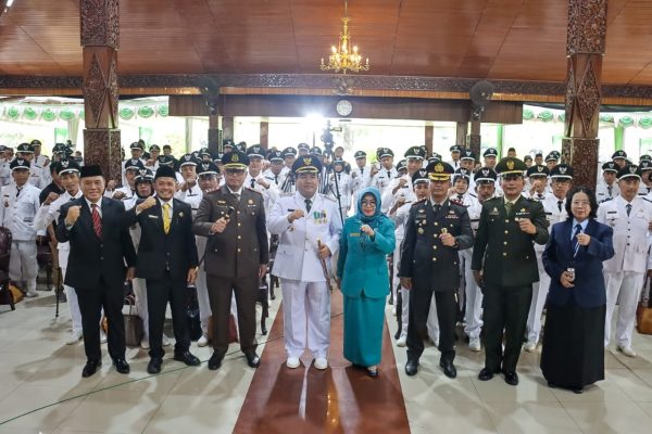 Sebanyak 264 Kepala Desa (Kades) di Kabupaten Blora terima Surat Keputusan (SK) perpanjangan masa jabatan dua tahun dari Bupati Blora, H. Arief Rohman