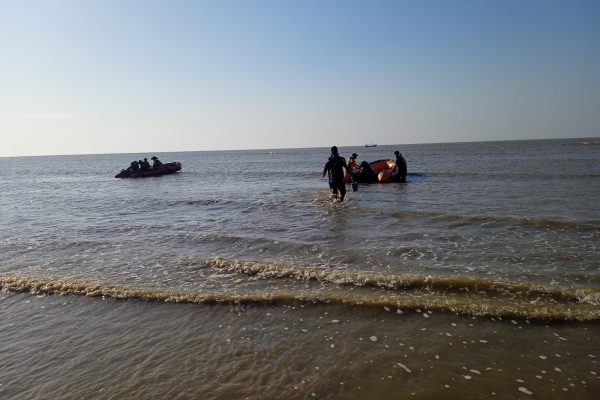 Kakek Dikabarkan Terjatuh, Hilang di Laut Mentawar Jepara Saat Antar Pemancing
