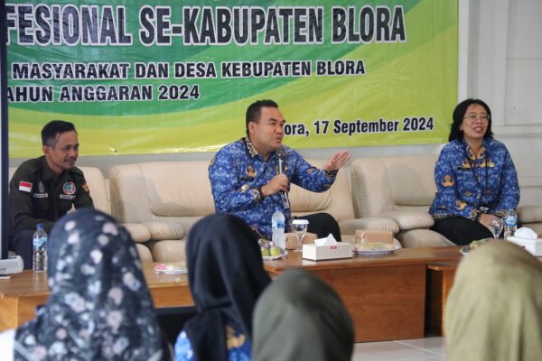 Bupati Blora Arief Rohman juga pikirkan anggaran untuk dukungan operasional para tenaga pendamping desa se -Kabupaten Blora.
