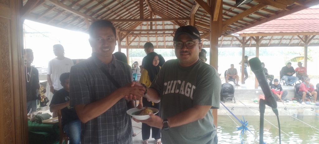 Camat Blora Meresmikan Kolam Pemancingan “Telaga Agung” Desa Tambaksari