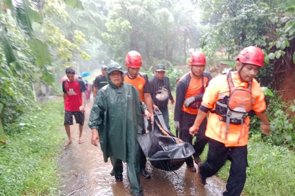 Diduga Hanyut, Lansia Ditemukan Meninggal di Sungai Ngabul Jepara