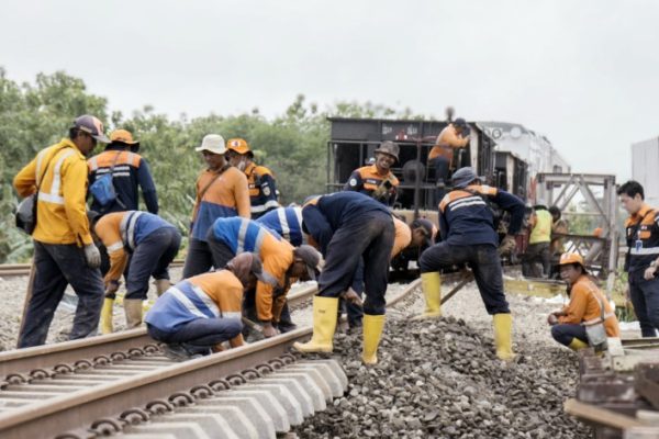 KAI Perpanjang Pengalihan Rute 28 KA dan Pembatalan 8 Perjalanan Hingga 5 Februari 2025