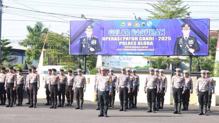 Sebanyak 101 petugas gabungan diterjunkan untuk mengamankan jalannya Operasi Patuh Candi 2025 di Blora.