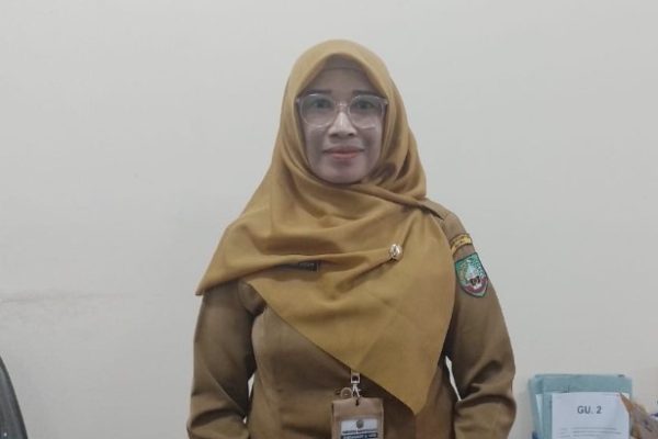 Kepala Bidang Perdagangan Dindagkop UKM Kabupaten Blora, Siti Mas’amah saat ditemui di ruang kerjanya.
