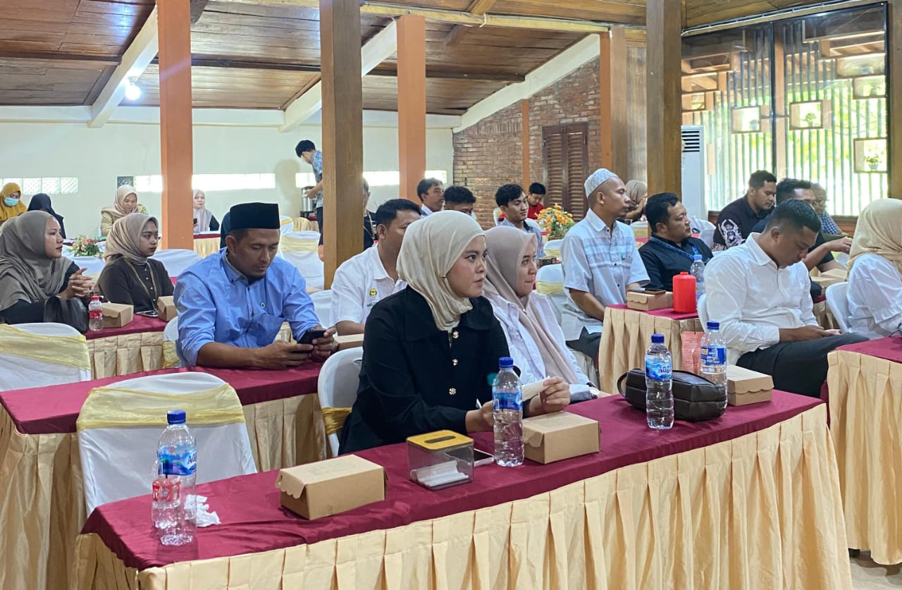 Kamar Dagang dan Industri (Kadin) Indonesia Kabupaten Blora menggelar seminar bertajuk “Memaksimalkan Artificial Intelligence (AI) untuk Scale Up Diri dan Bisnis” sebagai bagian dari program pemberdayaan Usaha Mikro, Kecil, dan Menengah (UMKM).