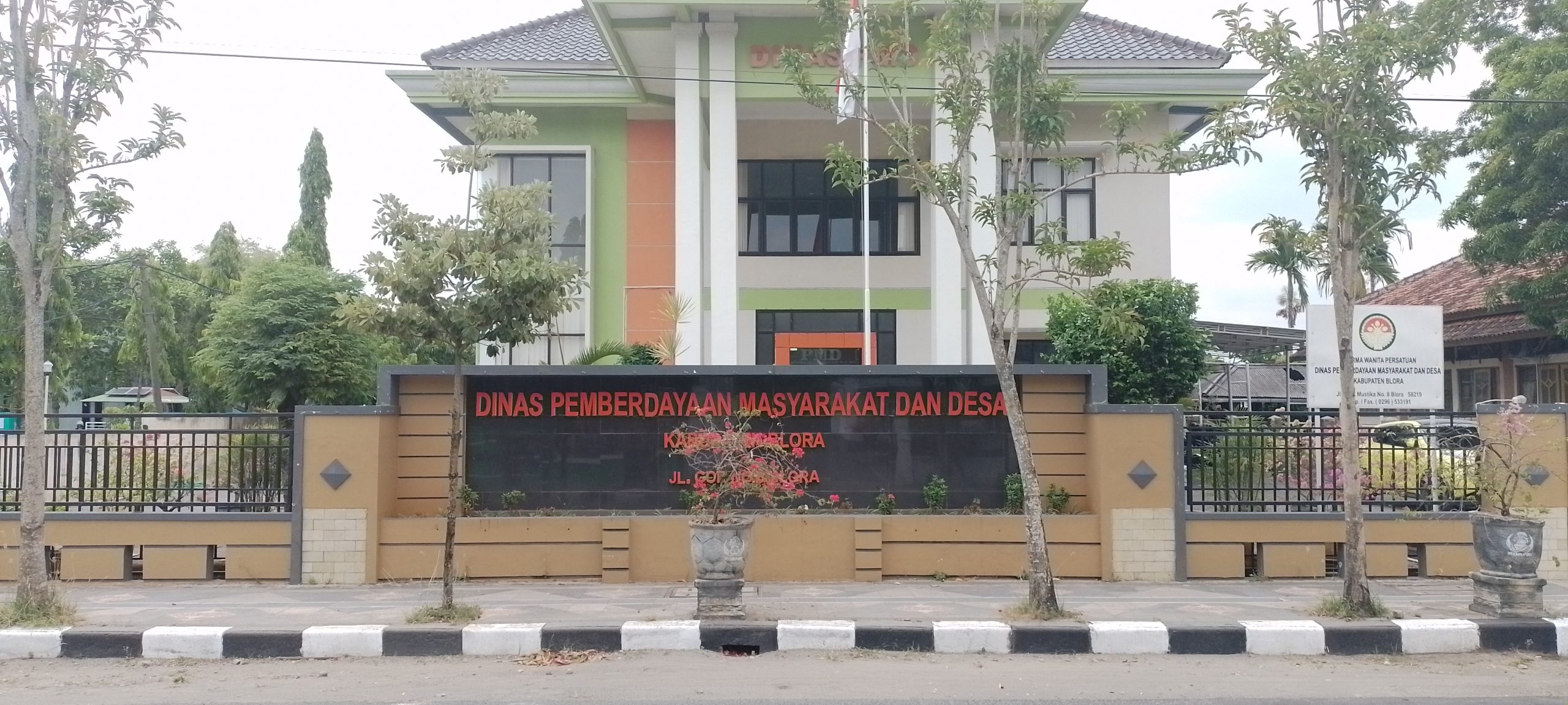 Kantor Dinas Pemberdayaan Masyarakat dan Desa (PMD) Kabupaten Blora, Jawa Tengah.