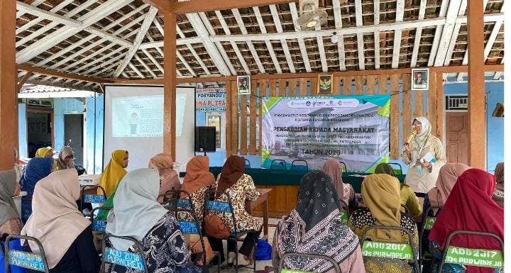 Dosen Kebidanan Blora, Dina Dewi Anggraini, S.ST., Keb., M.Kes., bersama tim pengabdian masyarakat, meluncurkan program inovatif bernama Pendampingan Ibu Nifas oleh Kader Pintar Kesehatan dengan Metode “SISKa” (Satu Ibu Satu Kader) untuk Deteksi Dini Komplikasi Masa Nifas.
