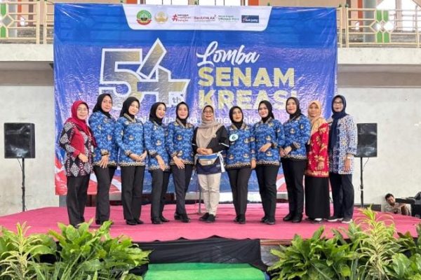 Dinkesda Blora Raih Juara 2 Lomba Senam Kreasi HUT KORPRI ke-54
