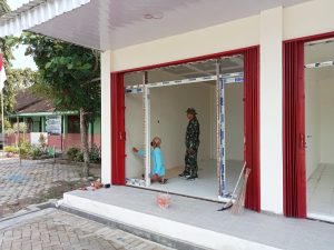 Babinsa Kedungtuban Turun Tangan Bantu Pekerjaan KDKMP Desa Pulo