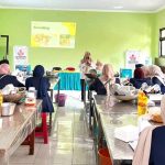 Sebanyak 20 mahasiswa calon lulusan Program Studi Kebidanan Program Diploma Tiga Poltekkes Kemenkes Semarang mengikuti kegiatan Pengabdian kepada Masyarakat (Pengabmas) skema kewirausahaan di Sanggar Kegiatan Belajar (SKB) Kabupaten Blora, Jawa Tengah, Rabu (19/8/2026).