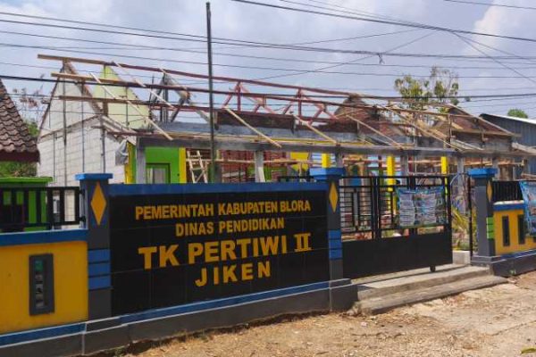TK Pertiwi 2 Jiken, Kabupaten Blora, Jawa Tengah, mendapat bantuan revitalisasi senilai Rp1,008 miliar dari Anggaran Pendapatan dan Belanja Negara (APBN) 2026.